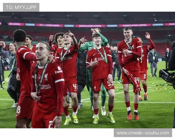 英超第9轮焦点战:利兹联迎战西汉姆联 卡尔弗特勒温奥卡福尔首发帕奎塔登场 英超第9轮焦点战:利兹联迎战西汉姆联 卡尔弗特勒温奥卡福尔首发帕奎塔登场